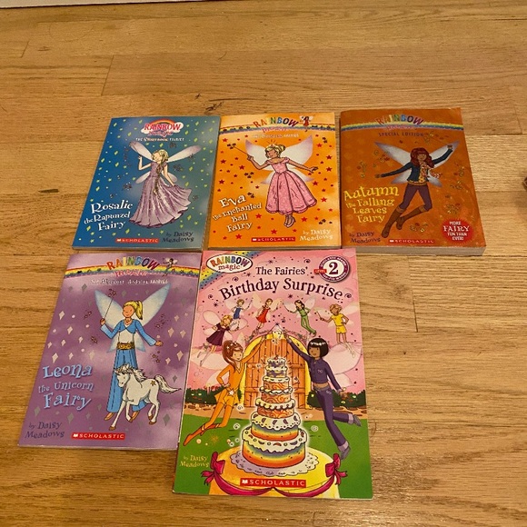 Books - Picture 8 of 11